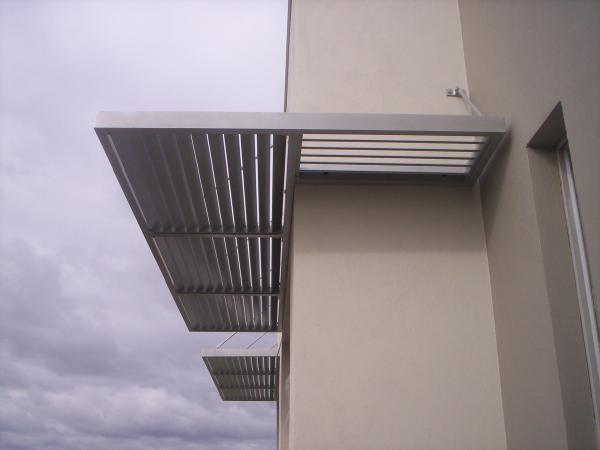 What should we pay attention to when buying sun louver?
